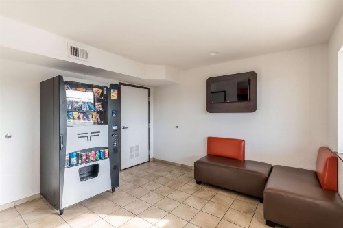 Motel 6-San Antonio TX - South WW White Rd - image 46
