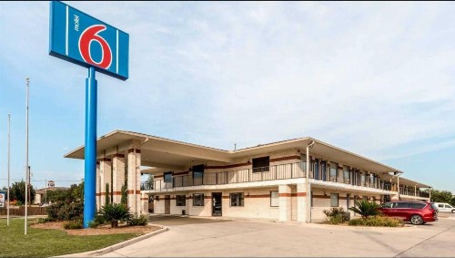 Motel 6-San Antonio TX - South WW White Rd - image 47