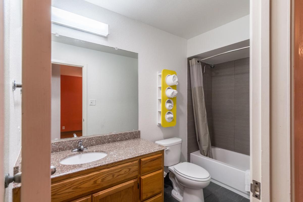 Motel 6-San Antonio TX - South WW White Rd - image 7