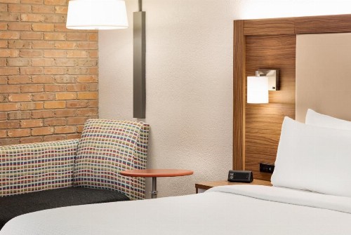 Holiday Inn Express - San Antonio Airport an IHG Hotel - image 14