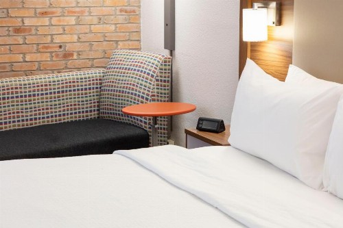 Holiday Inn Express - San Antonio Airport an IHG Hotel - image 20