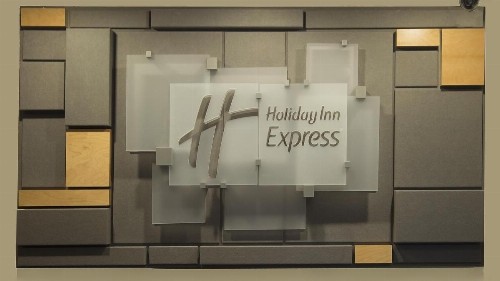 Holiday Inn Express - San Antonio Airport an IHG Hotel - image 37