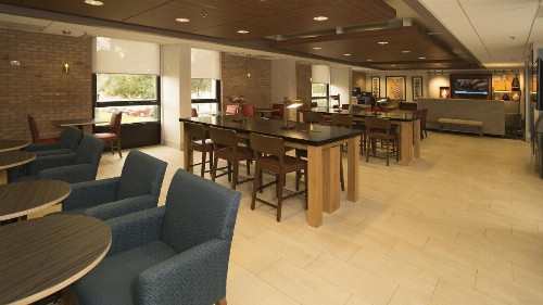 Holiday Inn Express - San Antonio Airport an IHG Hotel - image 9