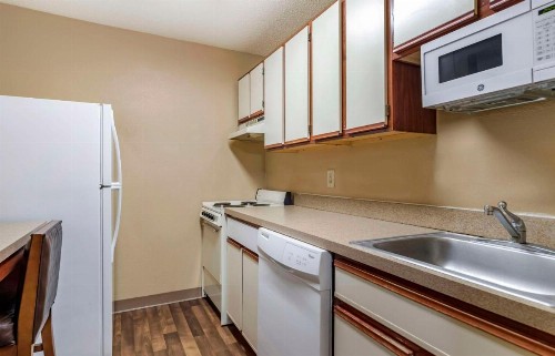 Extended Stay America Suites - San Antonio - Colonnade - Medical - image 3