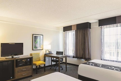 La Quinta by Wyndham San Antonio Riverwalk - image 12