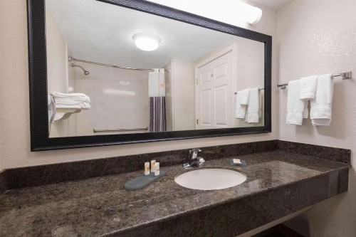 La Quinta by Wyndham San Antonio Riverwalk - image 22
