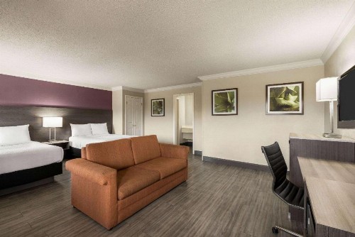 La Quinta Inn by Wyndham San Antonio Lackland - image 10