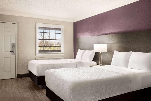La Quinta Inn by Wyndham San Antonio Lackland - image 24