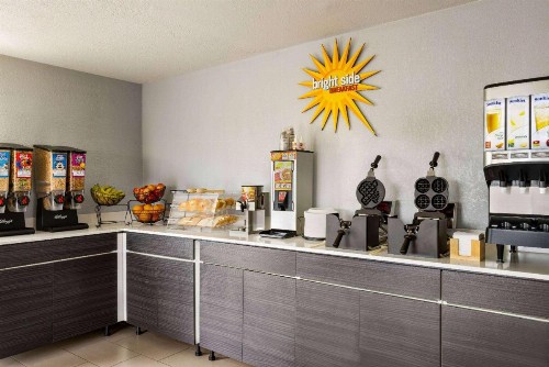 La Quinta Inn by Wyndham San Antonio Lackland - image 31