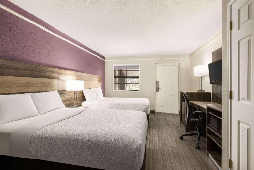 La Quinta Inn by Wyndham San Antonio Lackland - image 8