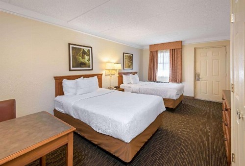 La Quinta Inn by Wyndham San Antonio Market Square - image 5