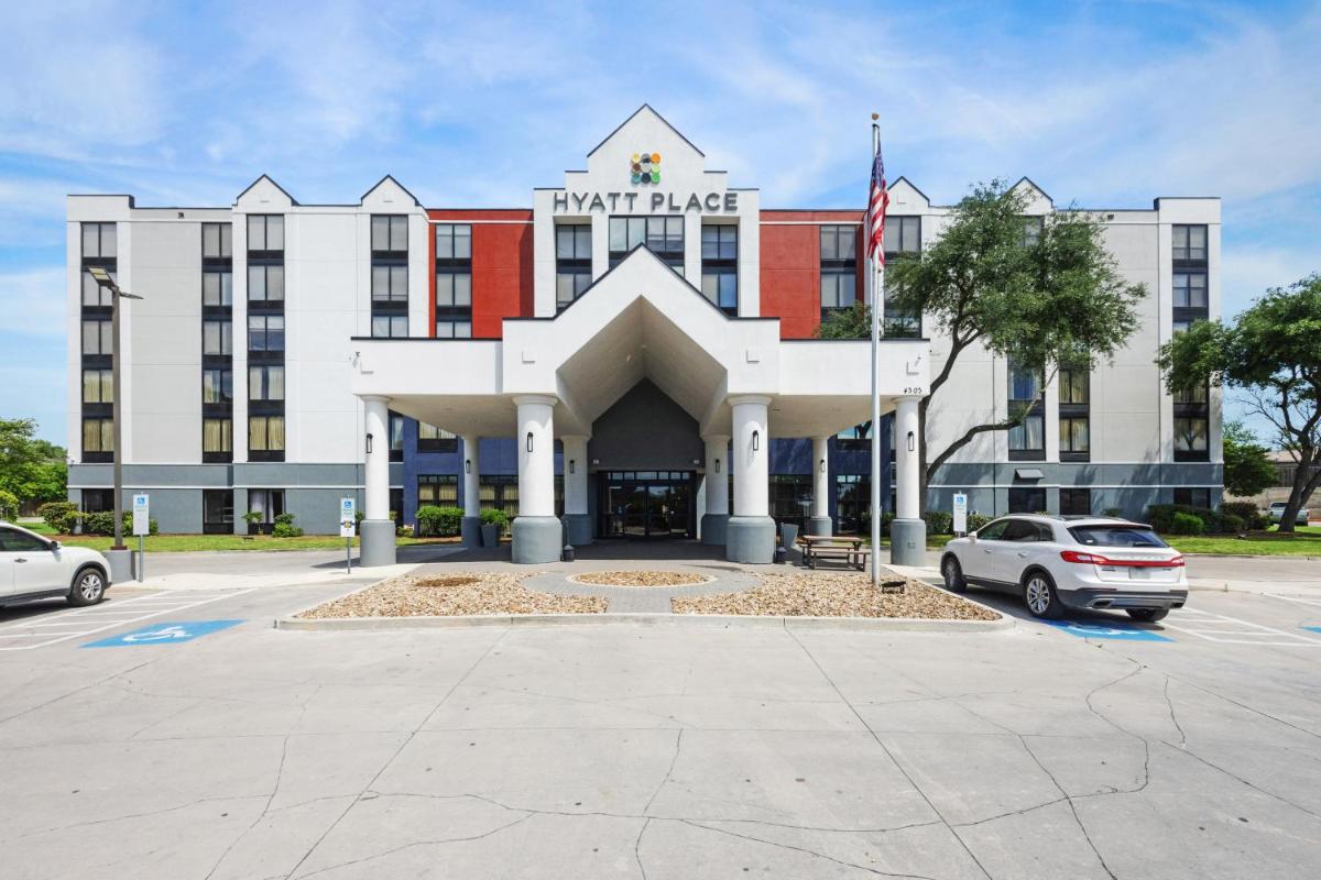 Hyatt Place San Antonio Northwest/Medical Center - image 2