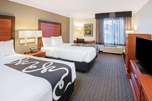 La Quinta by Wyndham San Antonio Airport - image 11