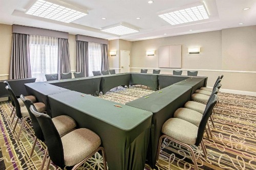 La Quinta by Wyndham San Antonio Airport - image 22