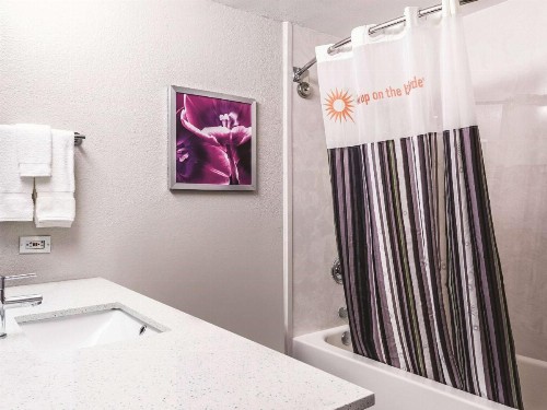 La Quinta by Wyndham San Antonio Downtown - image 15