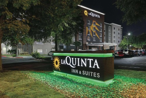 La Quinta by Wyndham San Antonio Downtown - image 2