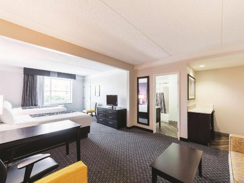 La Quinta by Wyndham San Antonio Downtown - image 20