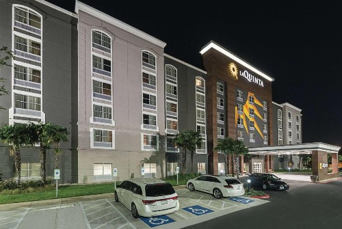 La Quinta by Wyndham San Antonio Downtown - image 4