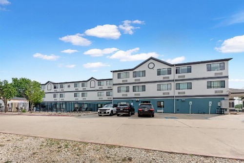 Quality Inn Near Seaworld - Lackland - image 10