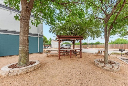 Quality Inn Near Seaworld - Lackland - image 11