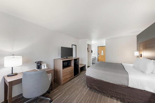 Quality Inn Near Seaworld - Lackland - image 24