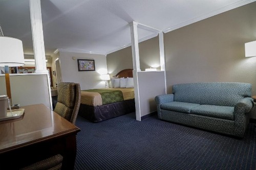 University Inn & Suites - image 29