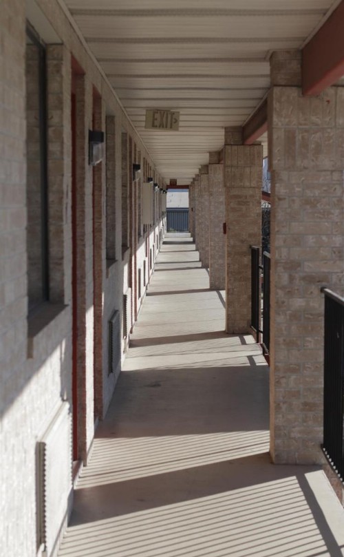 University Inn & Suites - image 48