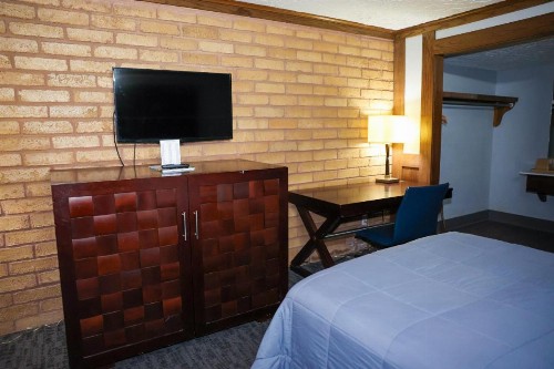 Rittiman Inn and Suites - image 17