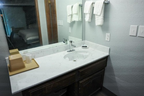 Rittiman Inn and Suites - image 20