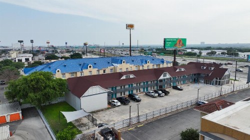 Rittiman Inn and Suites - image 28