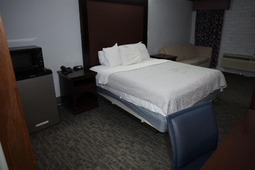Rittiman Inn and Suites - image 33