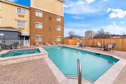 Holiday Inn Express Hotel & Suites San Antonio-Airport North an IHG Hotel - image 16
