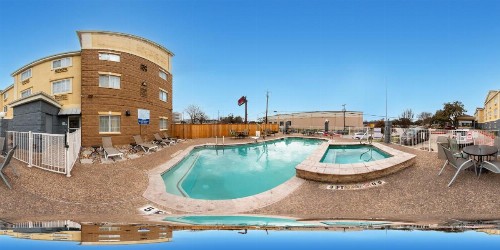 Holiday Inn Express Hotel & Suites San Antonio-Airport North an IHG Hotel - image 18