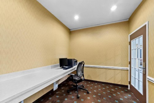 Holiday Inn Express Hotel & Suites San Antonio-Airport North an IHG Hotel - image 19