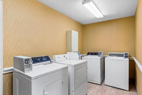 Holiday Inn Express Hotel & Suites San Antonio-Airport North an IHG Hotel - image 20