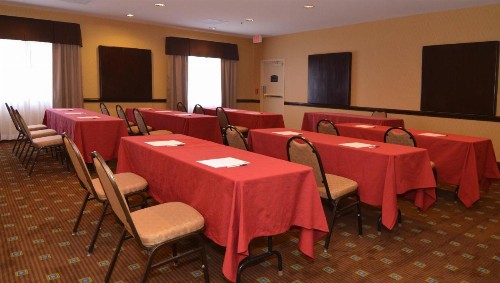 Holiday Inn Express Hotel & Suites San Antonio-Airport North an IHG Hotel - image 22