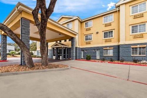 Holiday Inn Express Hotel & Suites San Antonio-Airport North an IHG Hotel - image 41