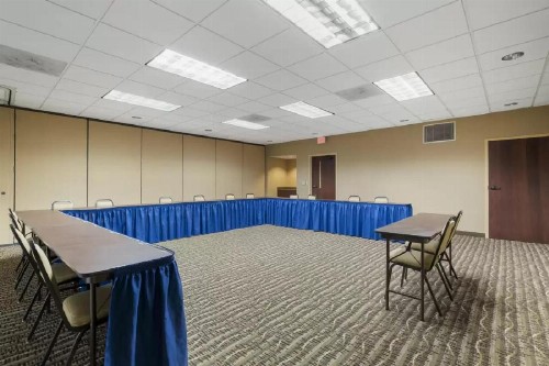 Comfort Inn & Suites San Antonio Airport - image 10
