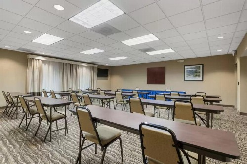 Comfort Inn & Suites San Antonio Airport - image 6