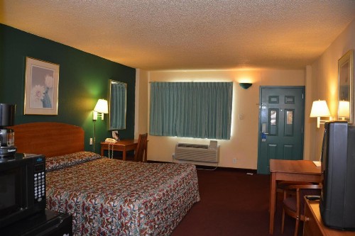 Stay Express Inn Near Ft. Sam Houston - image 8