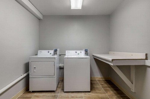 Quality Inn Downtown - near Market Square - image 10