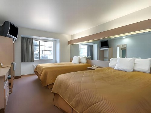 Quality Inn Downtown - near Market Square - image 17