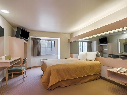 Quality Inn Downtown - near Market Square - image 22