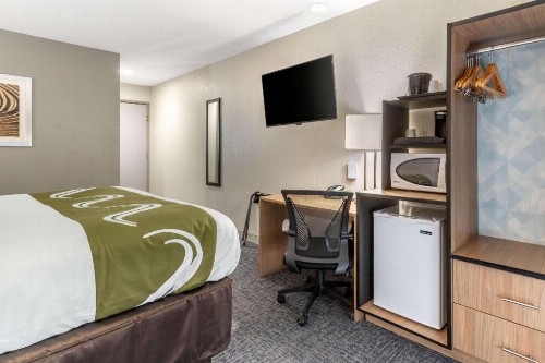 Quality Inn Downtown - near Market Square - image 41