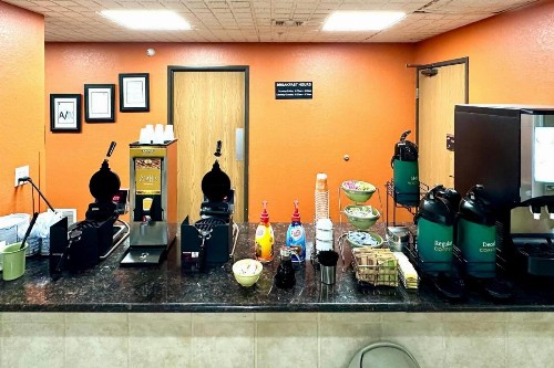Quality Suites San Antonio - image 32