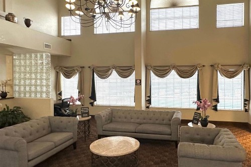Quality Suites San Antonio - image 4