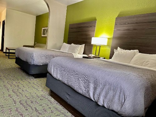 Quality Suites San Antonio - image 44