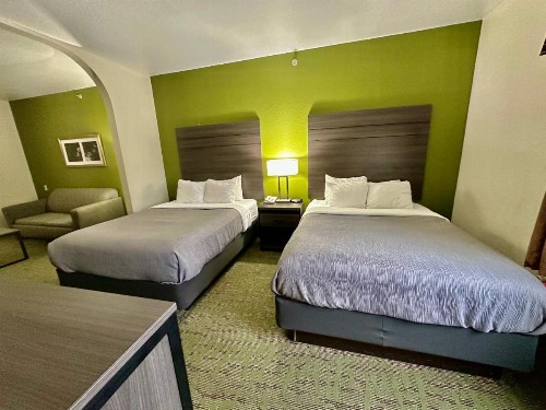 Quality Suites San Antonio - image 46