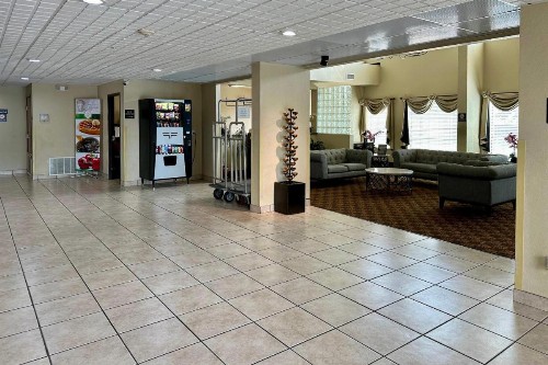 Quality Suites San Antonio - image 8