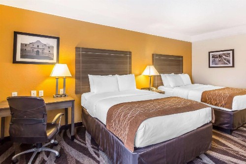 Comfort Inn San Antonio - image 14